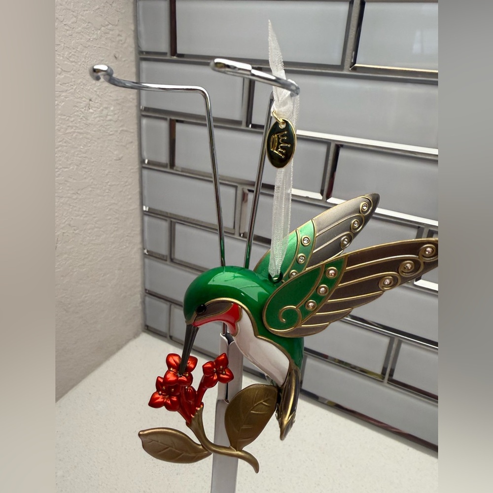 Hallmark Keepsake Ornament Dazzling Hummingbird 2016 Christmas - Picture 11 of 16